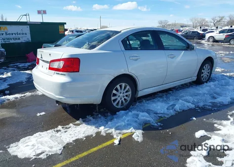2010 Mitsubishi Galant Fe z USA, uszkodzony, nr VIN 4A32B2FF8AE005460